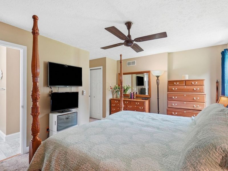 11658 Walnut Hill Drive NW, Baltimore, OH 43105 Photo 35