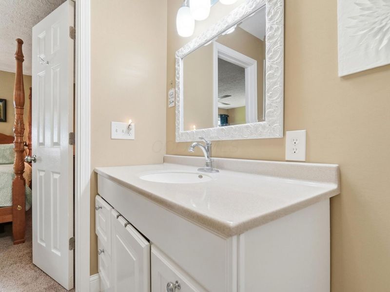 11658 Walnut Hill Drive NW, Baltimore, OH 43105 Photo 38