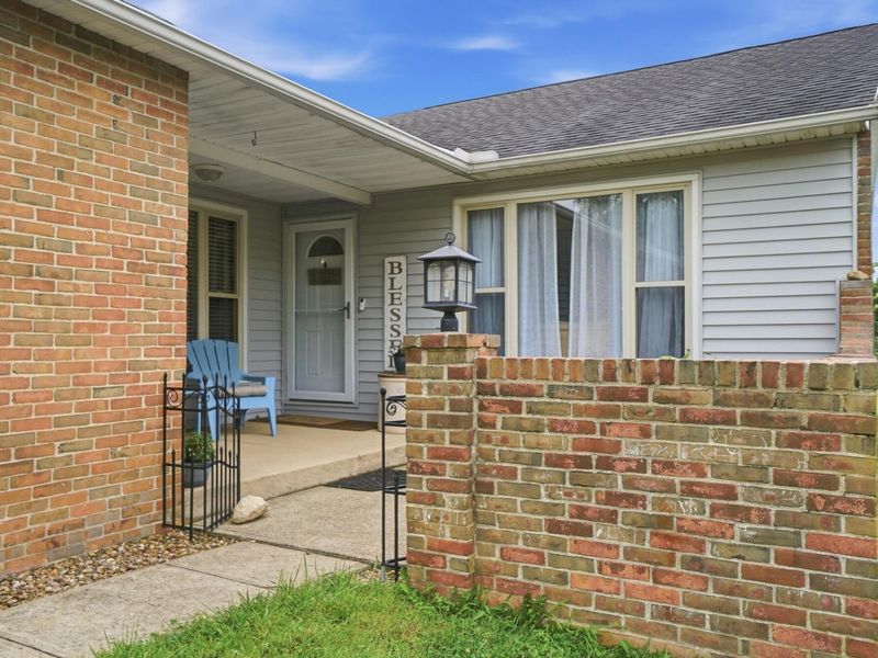 11658 Walnut Hill Drive NW, Baltimore, OH 43105 Photo 6