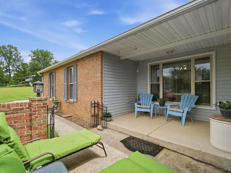 11658 Walnut Hill Drive NW, Baltimore, OH 43105 Photo 7