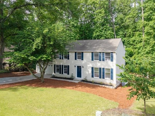 9470 Hillside Drive , Roswell, GA 30076