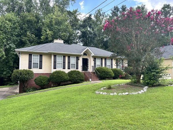 2051 Oakcreek Drive , Lithia Springs, GA 30122
