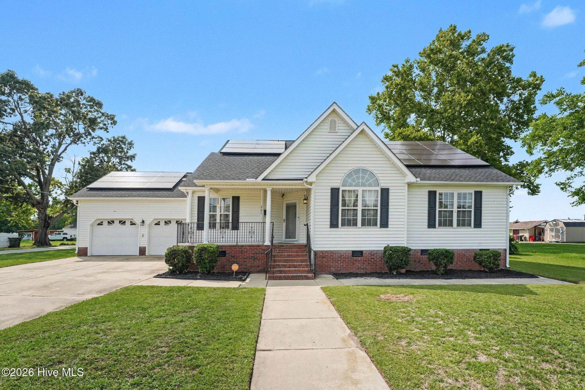 201 N Herring Street, Pine Level, NC 27568 Main Photo