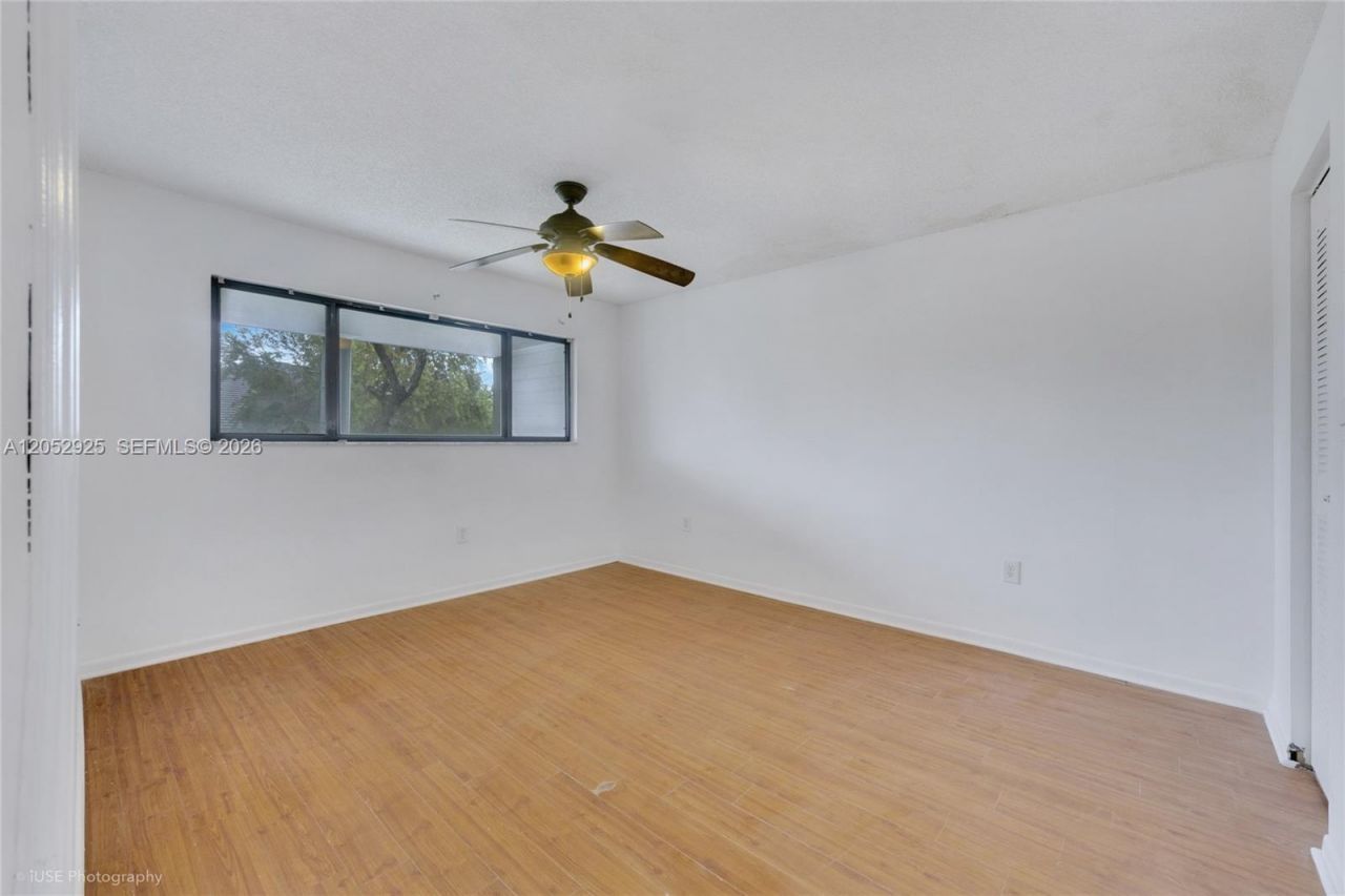 20681 NE 4th Pl , Unit 203, Miami, FL 33179 Photo