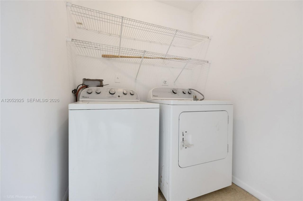 20681 NE 4th Pl , Unit 203, Miami, FL 33179 Photo