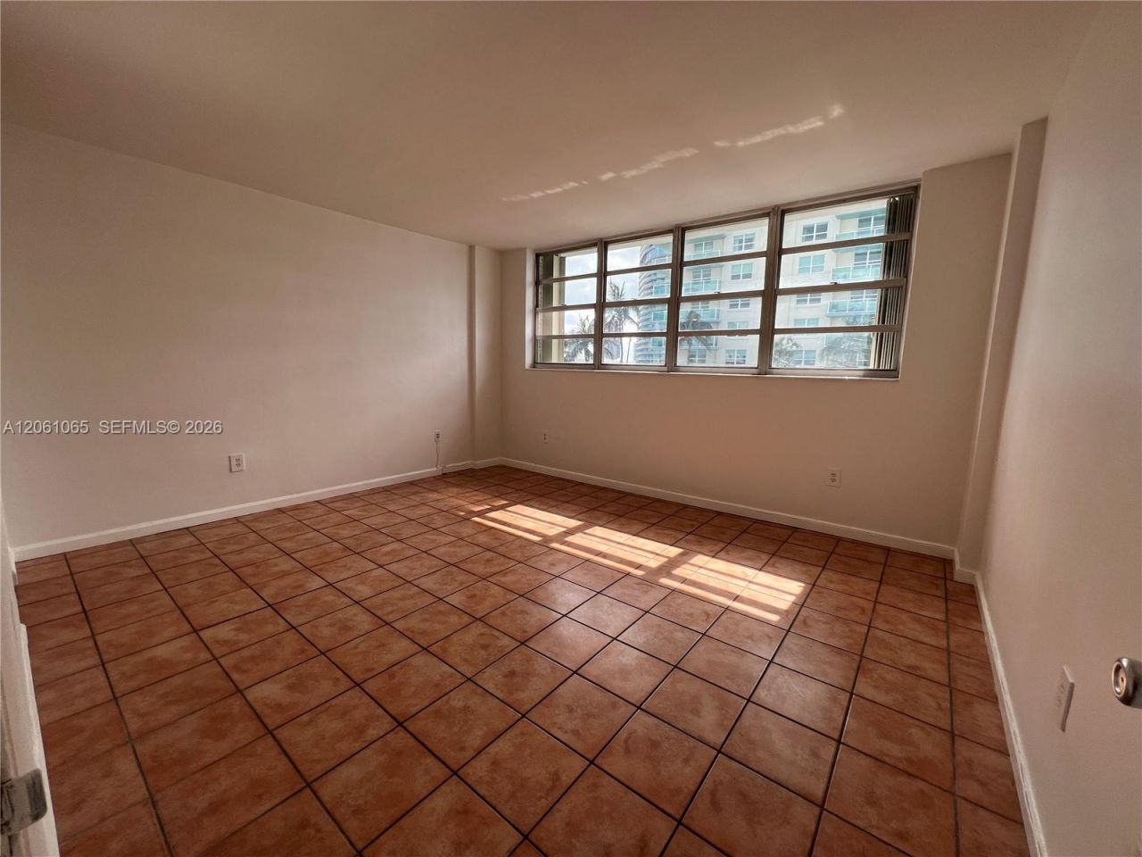 800 West Ave, Unit 808, Miami Beach, FL 33139 Photo