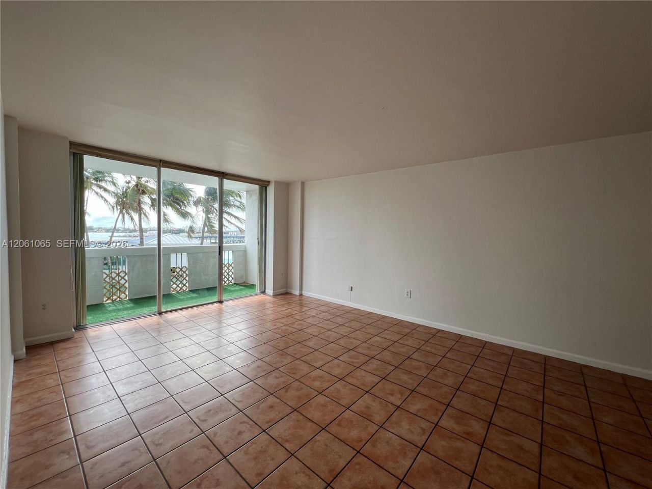 800 West Ave, Unit 808, Miami Beach, FL 33139 Photo