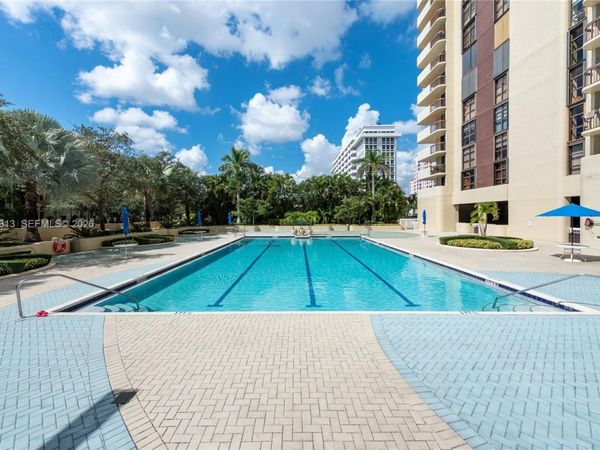 600 Biltmore Way , Unit 1014, Coral Gables, FL 33134