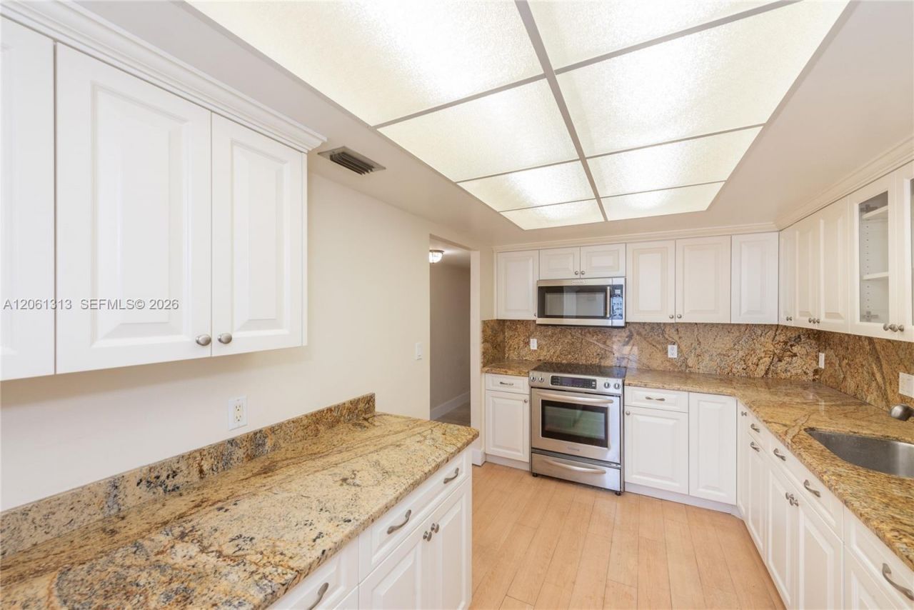 600 Biltmore Way , Unit 1014, Coral Gables, FL 33134 Photo