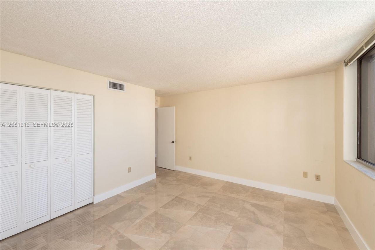 600 Biltmore Way , Unit 1014, Coral Gables, FL 33134 Photo