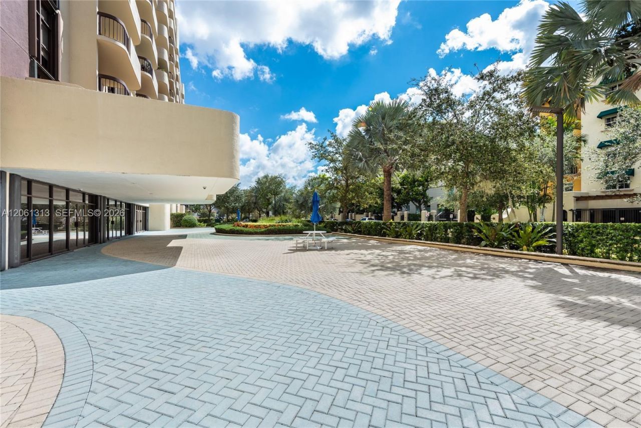 600 Biltmore Way , Unit 1014, Coral Gables, FL 33134 Photo