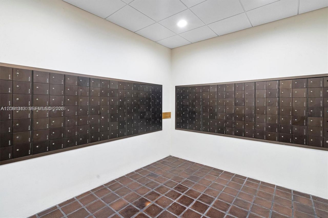 600 Biltmore Way , Unit 1014, Coral Gables, FL 33134 Photo