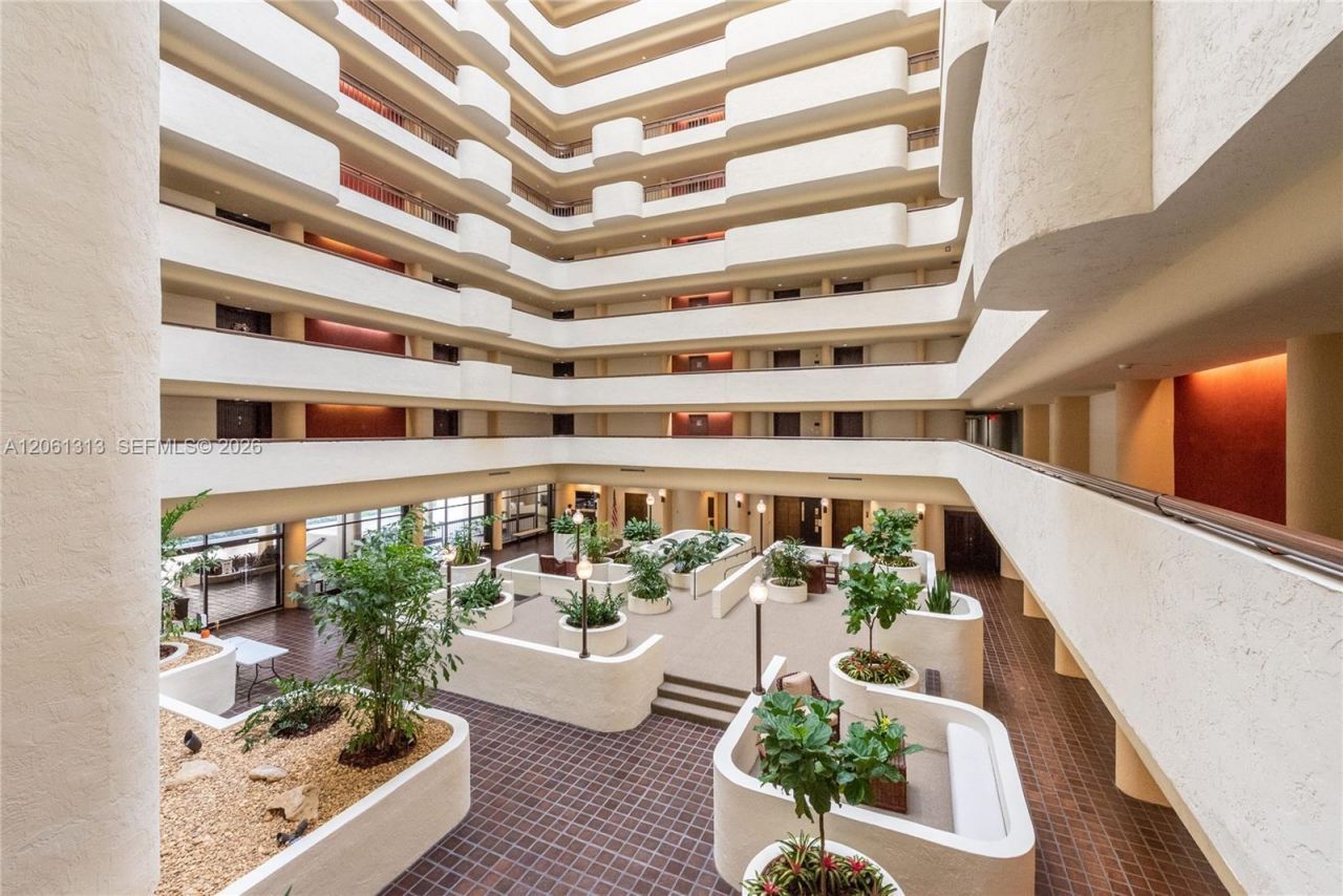 600 Biltmore Way , Unit 1014, Coral Gables, FL 33134 Photo