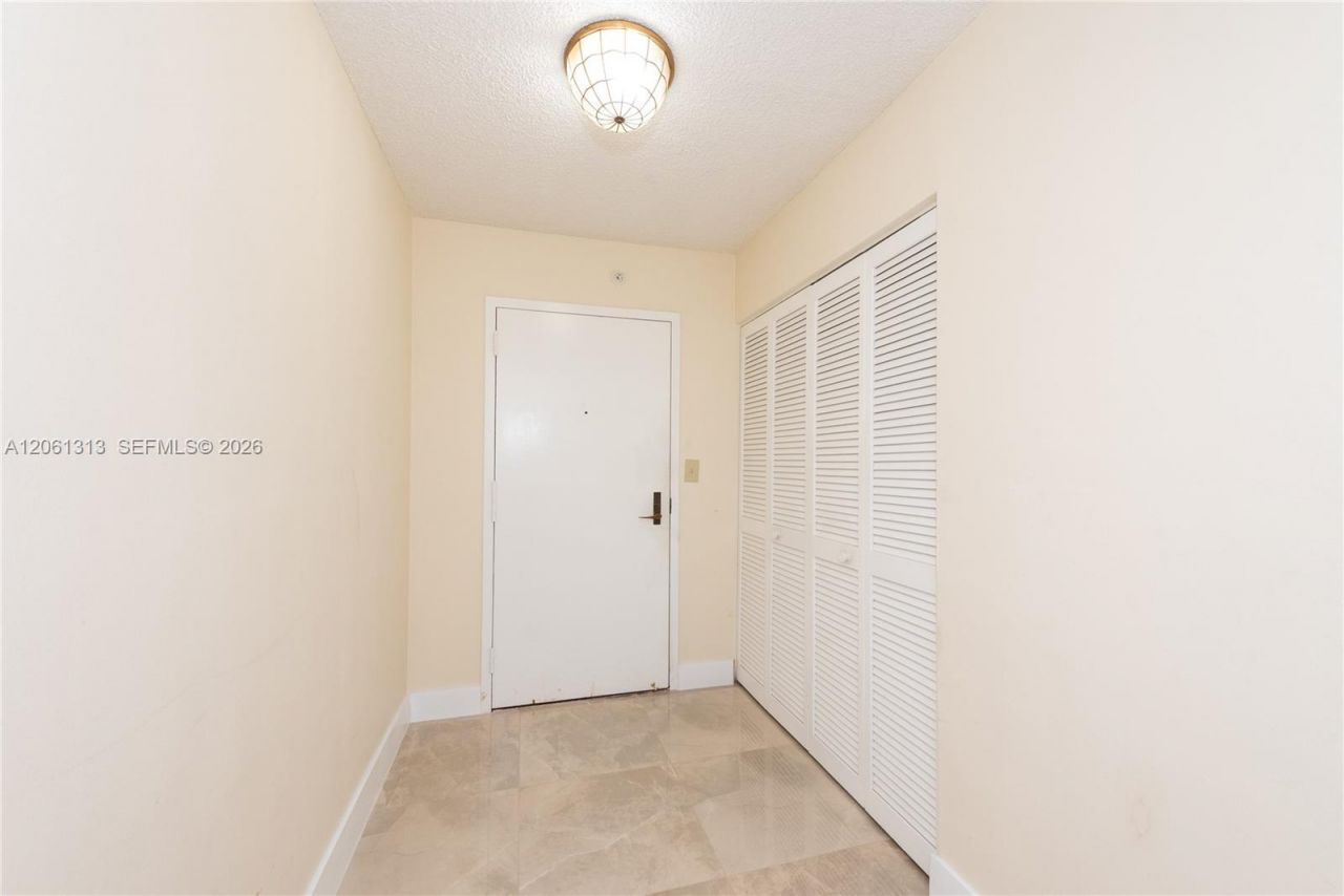 600 Biltmore Way , Unit 1014, Coral Gables, FL 33134 Photo