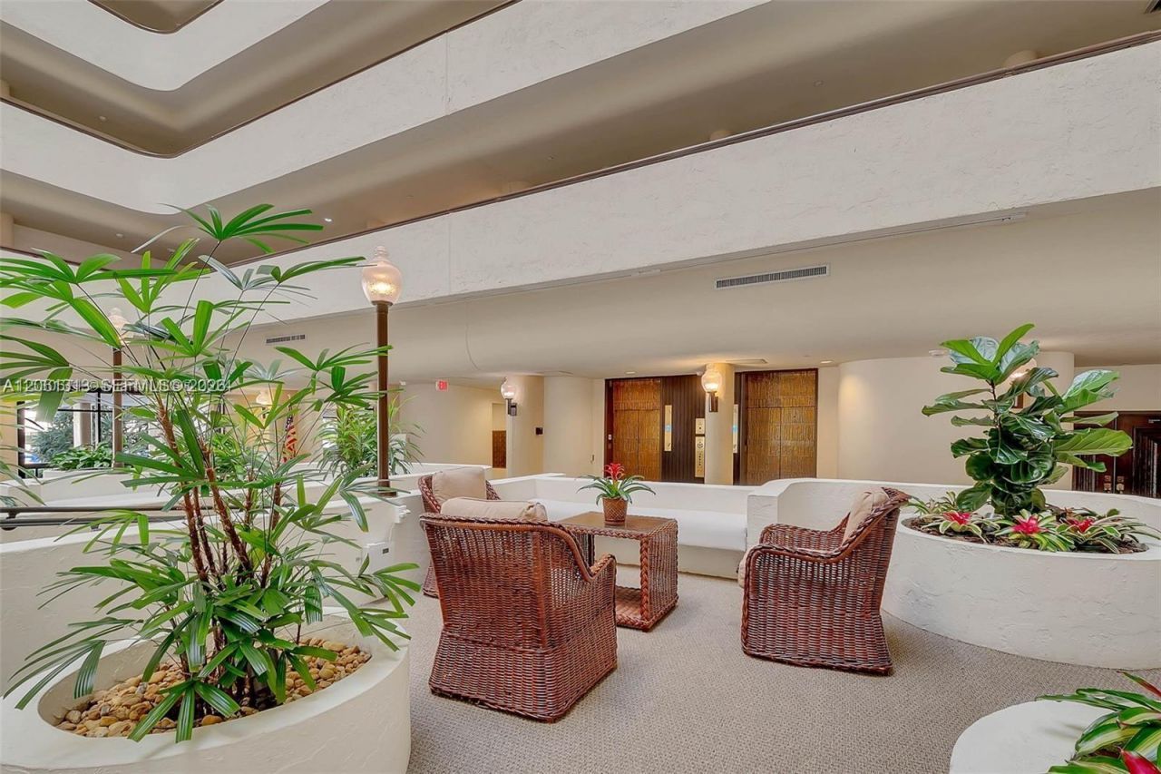600 Biltmore Way , Unit 1014, Coral Gables, FL 33134 Photo