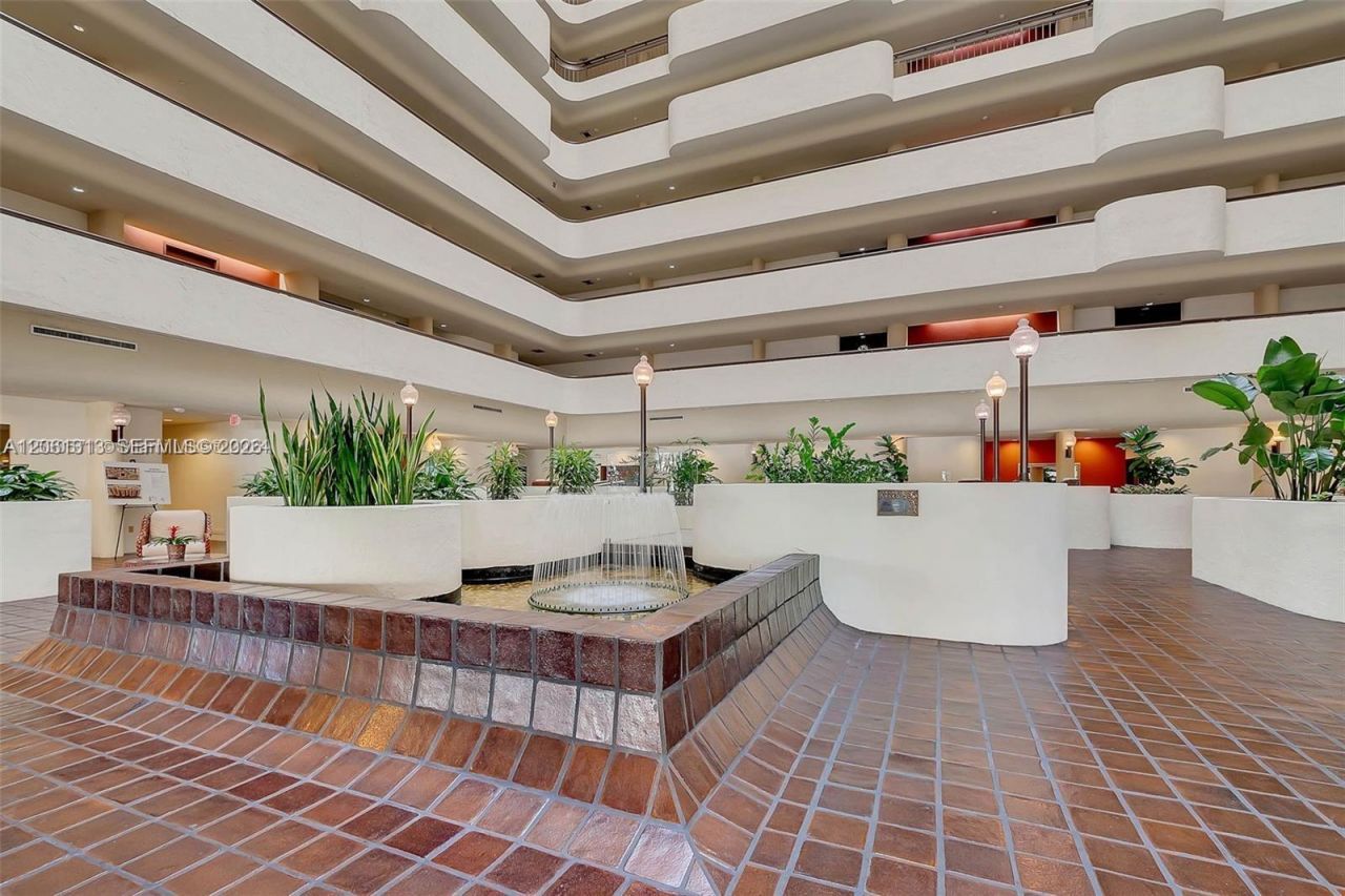 600 Biltmore Way , Unit 1014, Coral Gables, FL 33134 Photo