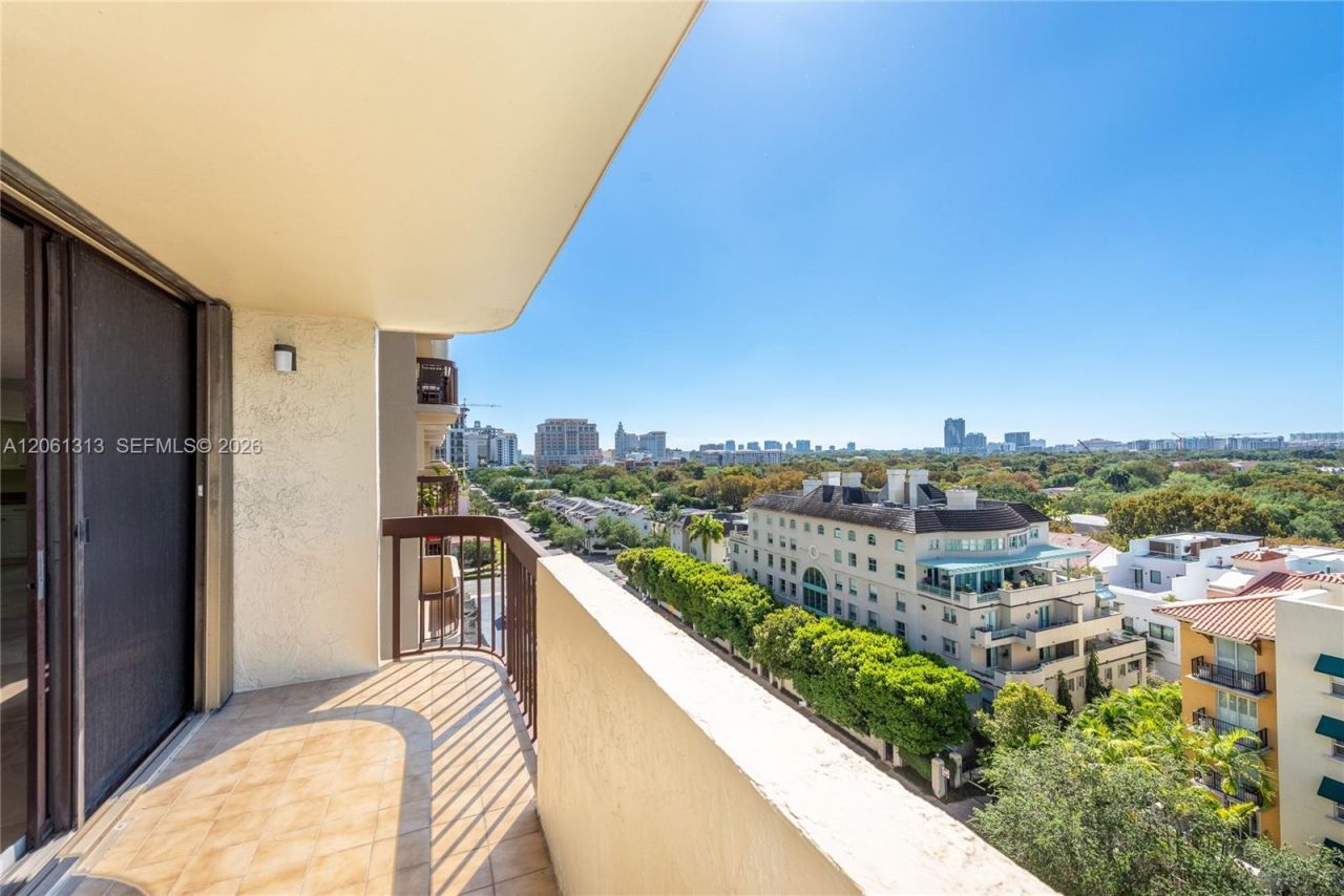 600 Biltmore Way , Unit 1014, Coral Gables, FL 33134 Photo