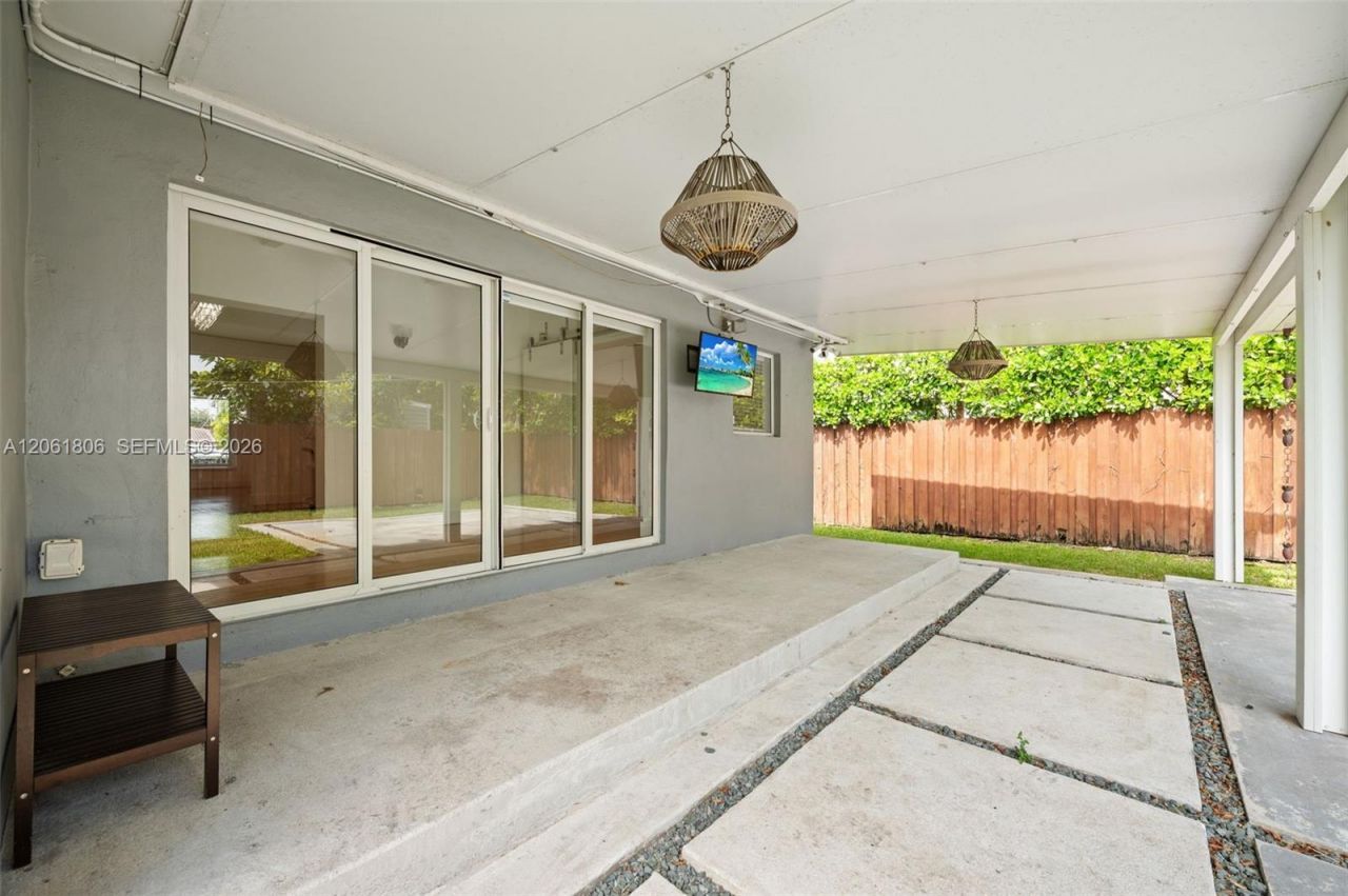 4355 SW 2nd St , Miami, FL 33134 Photo