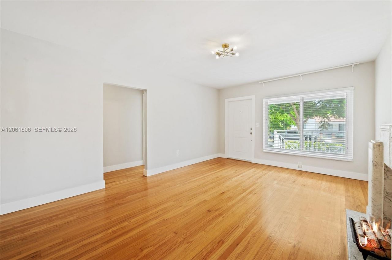 4355 SW 2nd St , Miami, FL 33134 Photo