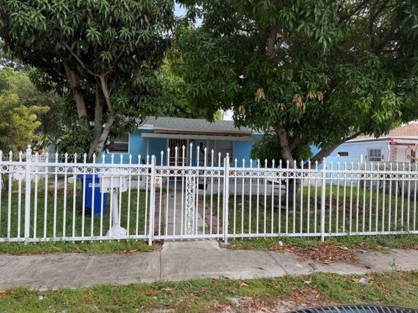 North Miami Beach, FL 33162