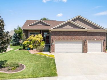 8910 S 28 Street, Lincoln, NE 68516
