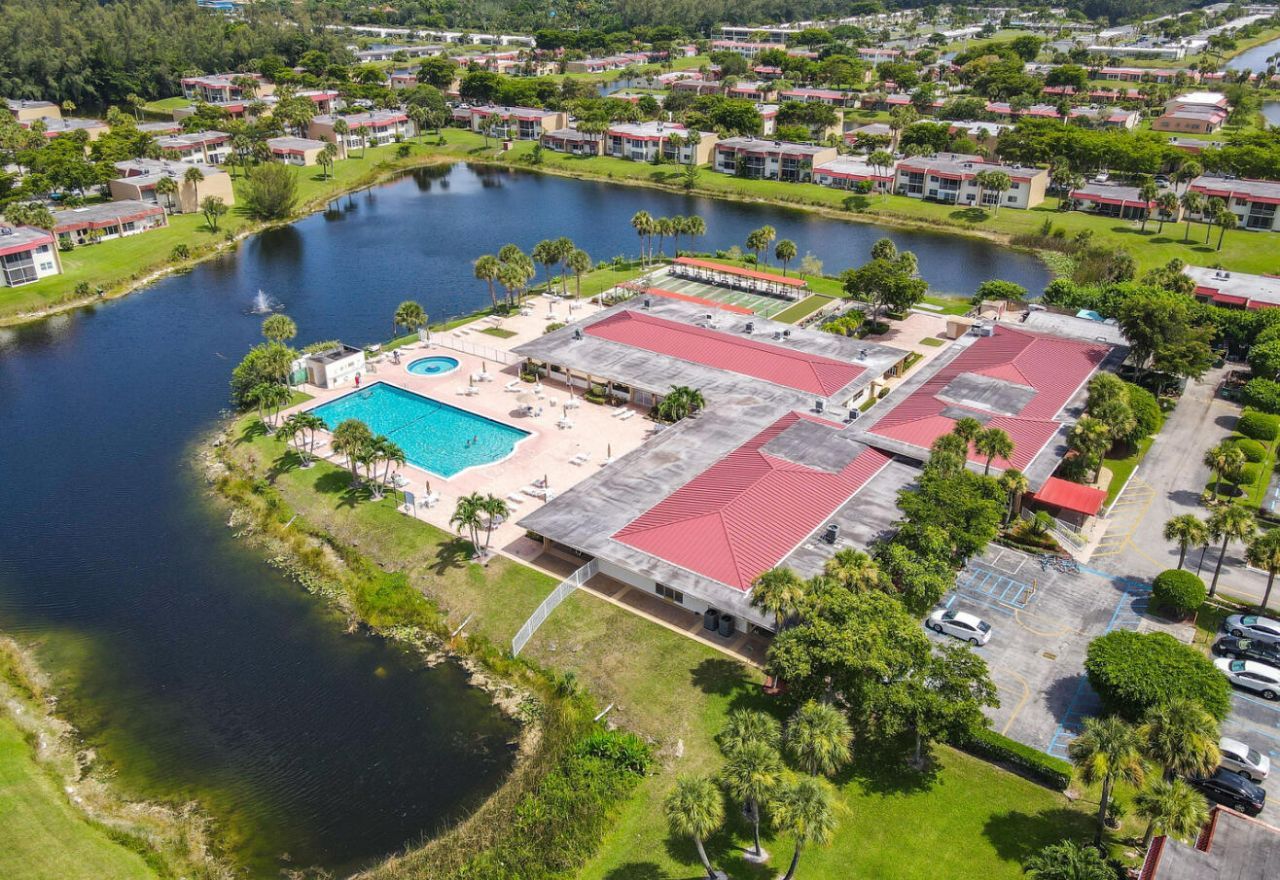 157 Lake Anne Drive, West Palm Beach, FL 33411 Photo