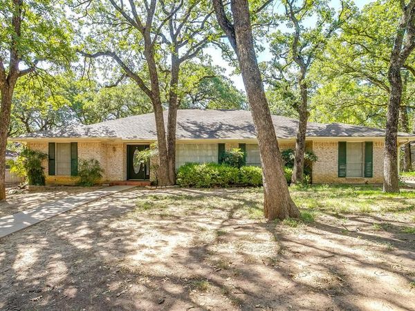 3410 Woodford Drive , Arlington, TX 76013