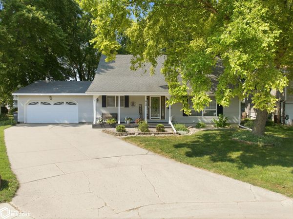 610 S Monroe Court, Mason City, IA 50401