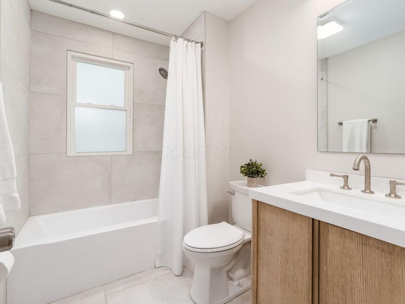 884 S Chesterfield Road, Columbus, OH 43209 Photo 11