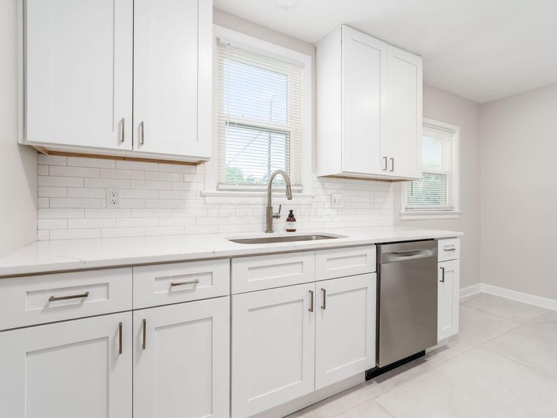 884 S Chesterfield Road, Columbus, OH 43209 Photo 16