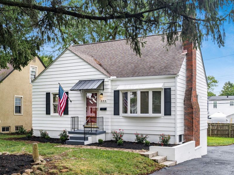 884 S Chesterfield Road, Columbus, OH 43209 Photo 2