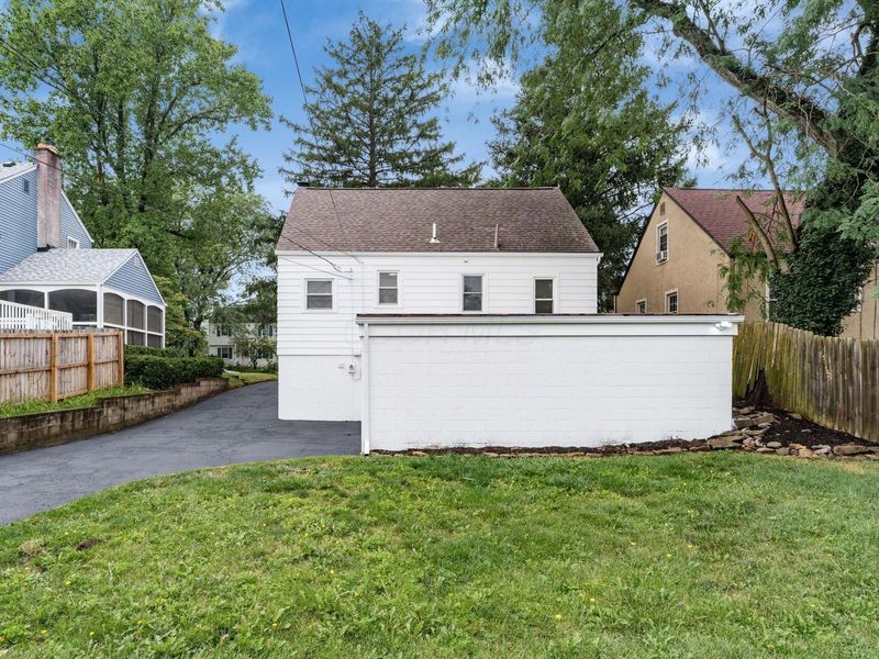 884 S Chesterfield Road, Columbus, OH 43209 Photo 35