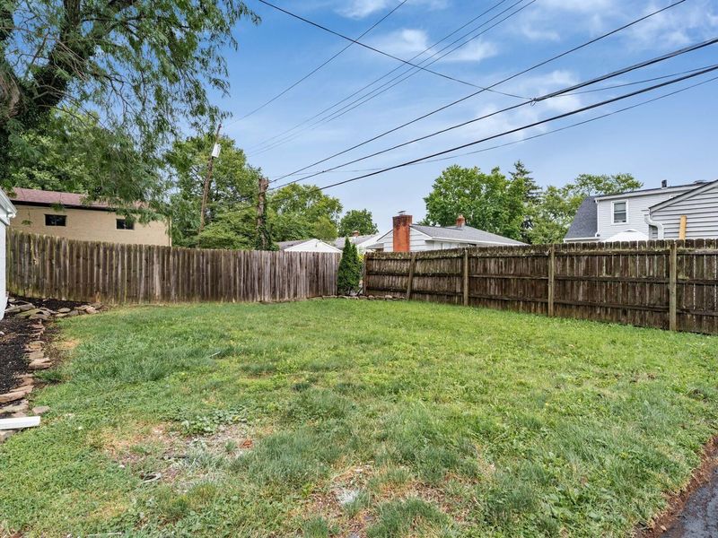 884 S Chesterfield Road, Columbus, OH 43209 Photo 37
