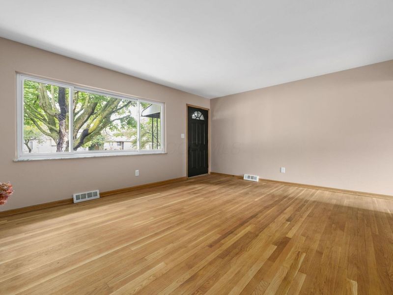4488 Hartwell Road , Columbus, OH 43224 Photo 6