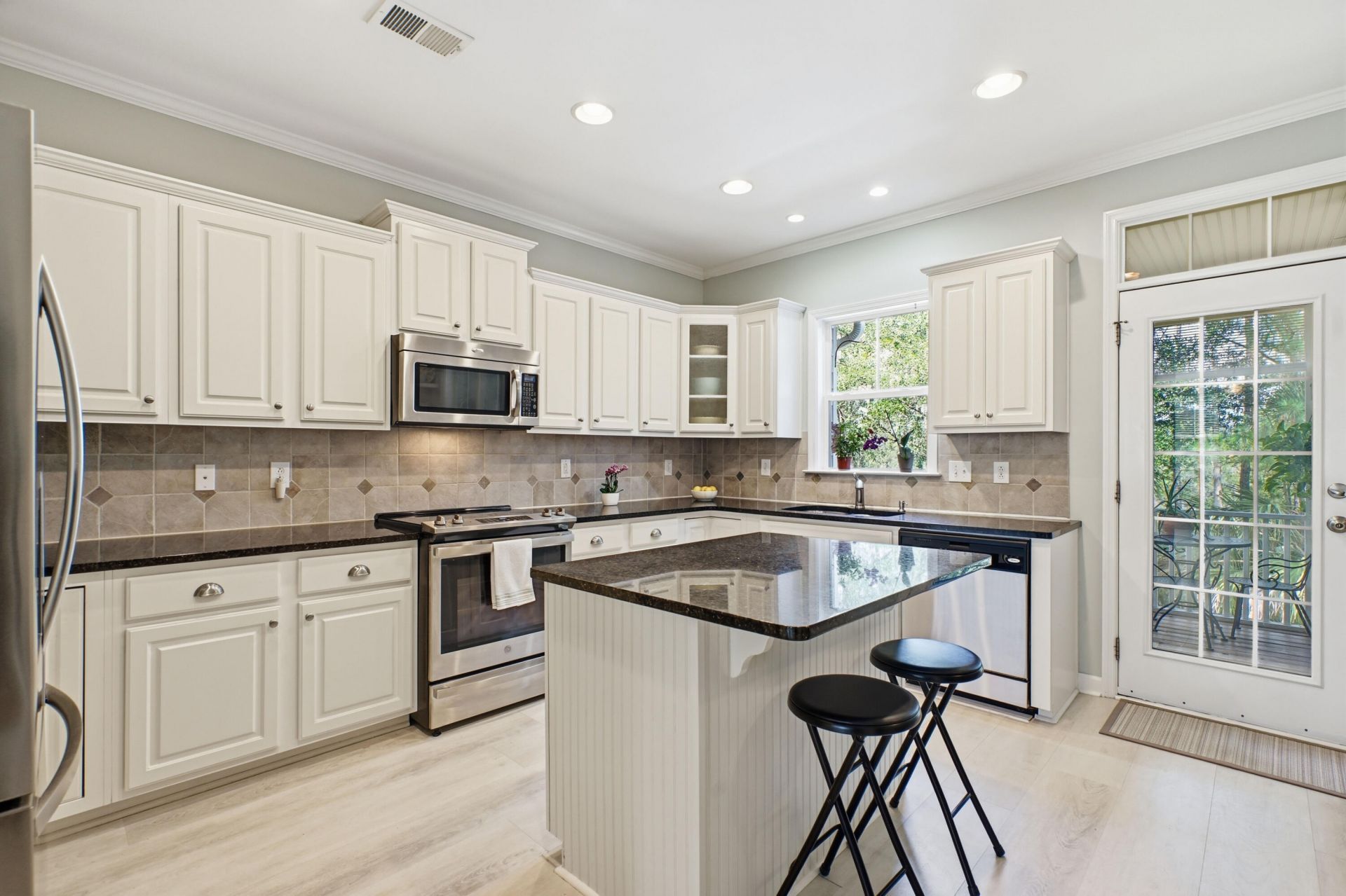 216 Fair Sailing Road Photo 15
