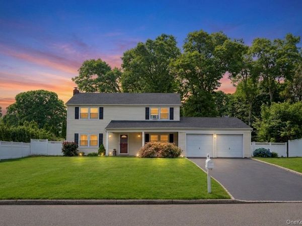 4 Beaverdale Lane , Stony Brook, NY 11790