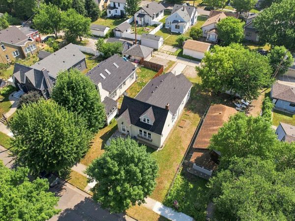 1500 Vincent Avenue N, Minneapolis, MN 55411