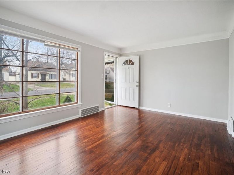 14416 Krems Avenue, Maple Heights, OH 44137 Photo 3