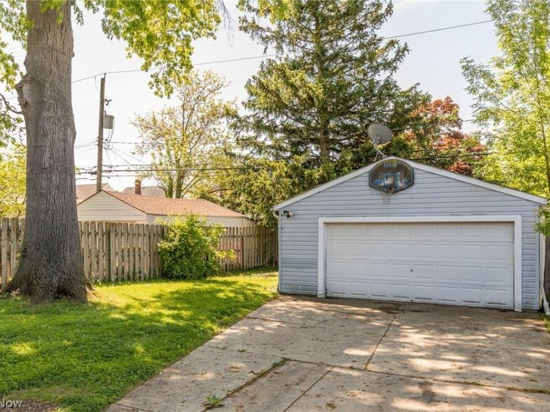 14416 Krems Avenue, Maple Heights, OH 44137 Photo 30