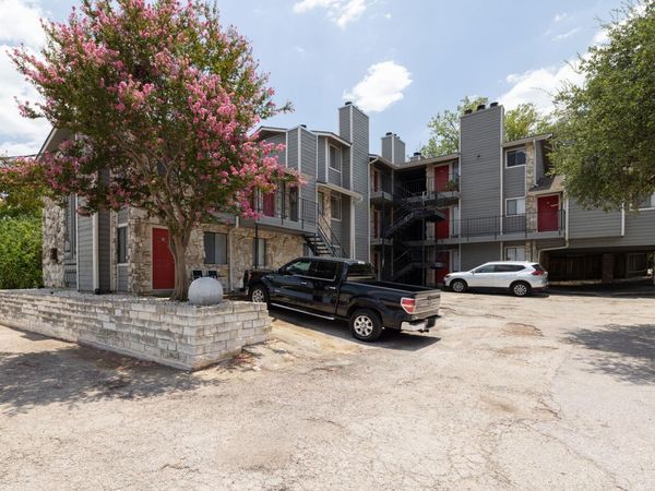 9079 Jollyville RD , Unit 203, Austin, TX 78759