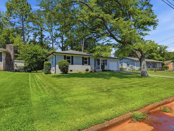 2617 Landsdale Drive NW, Huntsville, AL 35810