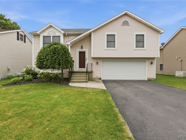 76 Doehaven Circle, Depew, NY 14043