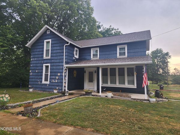 407 E High Street , Napoleon, OH 43545