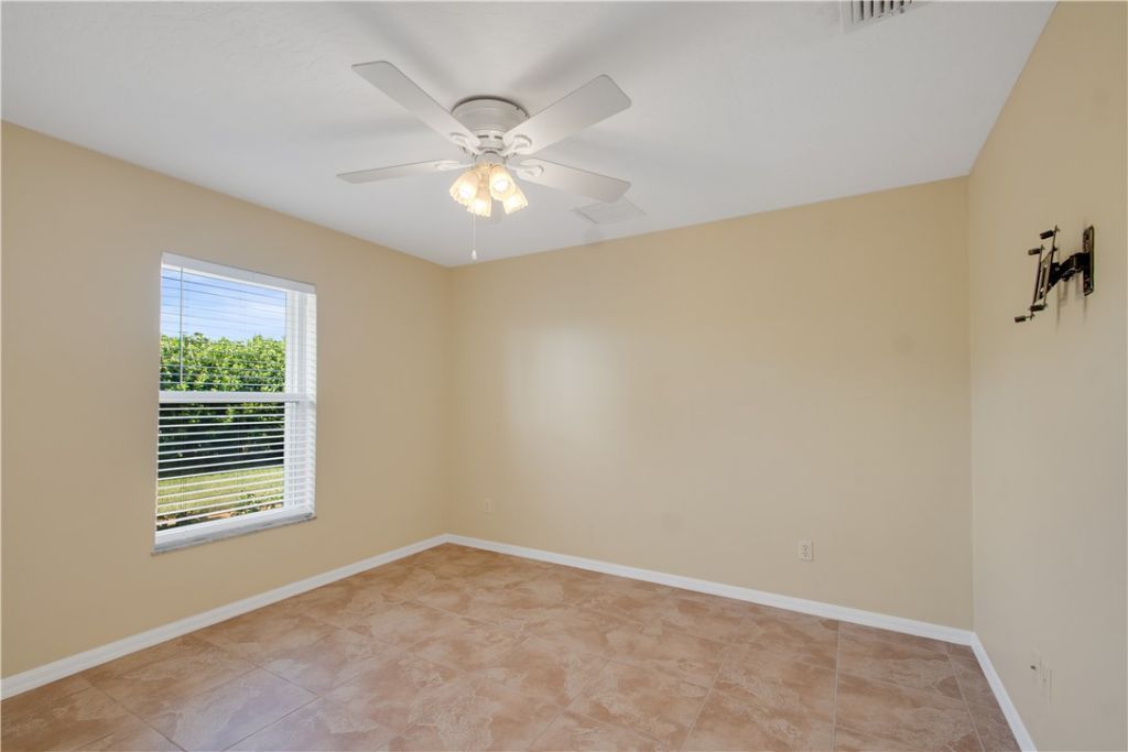 739 S Easy Street, Sebastian, FL 32958 Photo