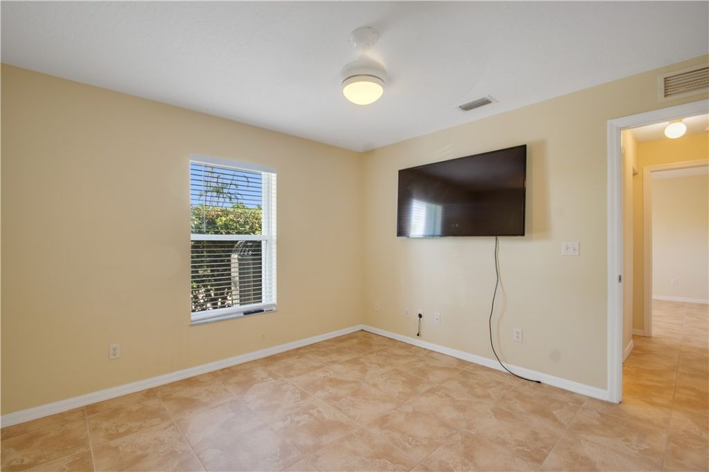739 S Easy Street, Sebastian, FL 32958 Photo