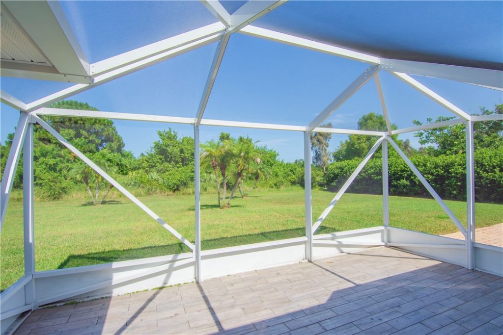 739 S Easy Street, Sebastian, FL 32958 Photo