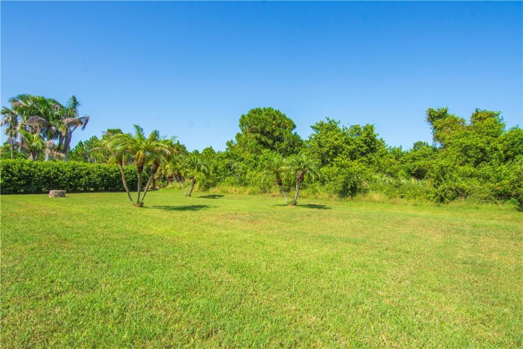 739 S Easy Street, Sebastian, FL 32958 Photo