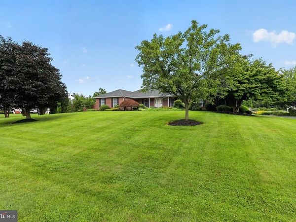 302 DETJEN DRIVE, HOCKESSIN, DE 19707