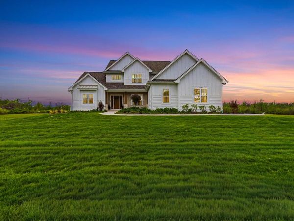 14141 N Lake Shore DRIVE, Mequon, WI 53097