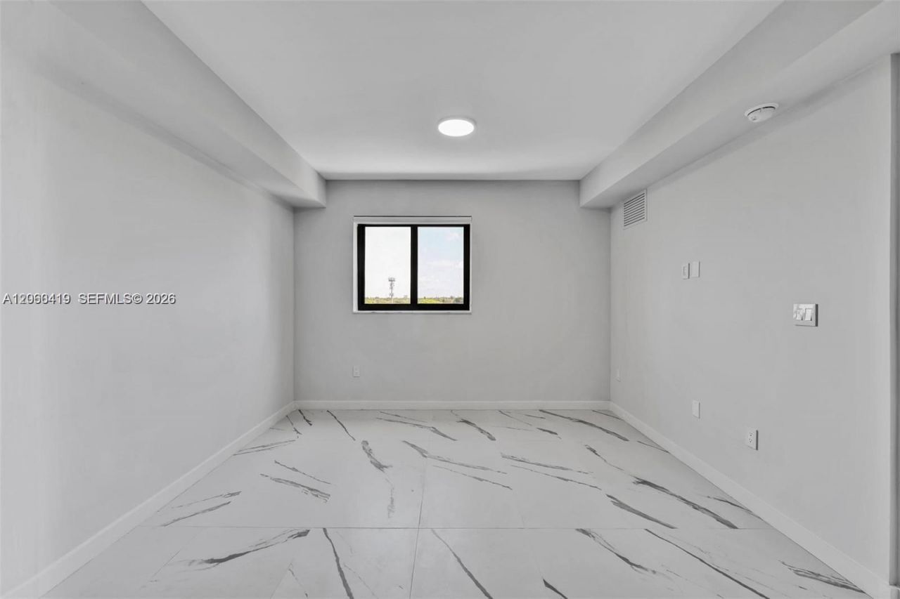 840 NE 130th Street , Unit 603, North Miami, FL 33161 Photo